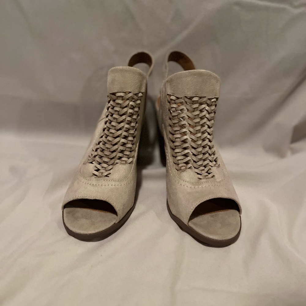 Not Rated Cream Peep-Toe Chunky Heels